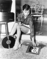 Audrey Hepburn 1954 #4