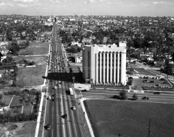 Wilshire Blvd. & Rimpau Blvd. 1949