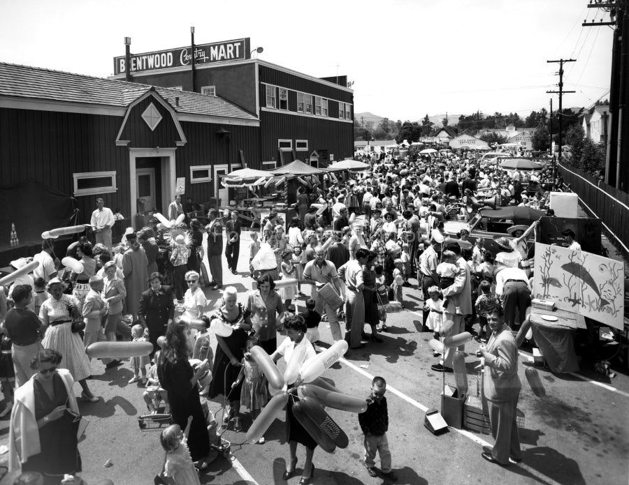 Brentwood Country Mart 1953