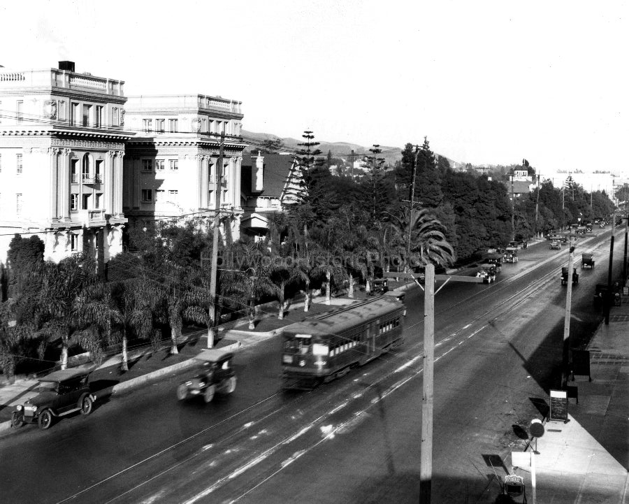Garden Court Apts. 1920