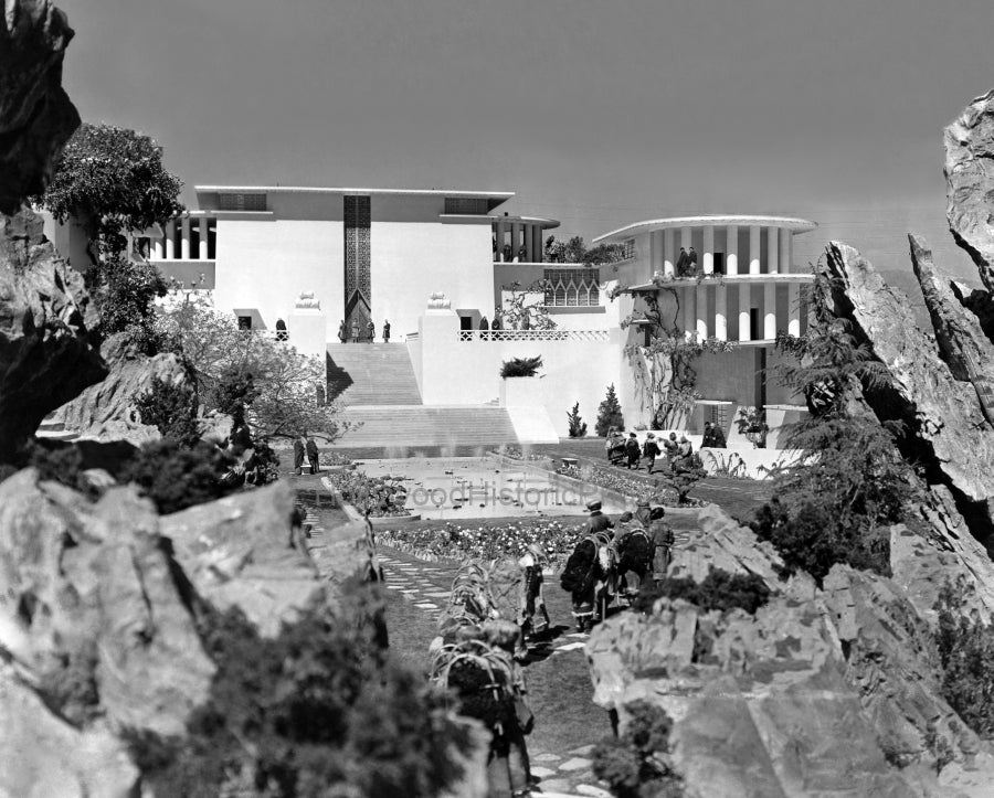 Lost Horizon 1937 #1