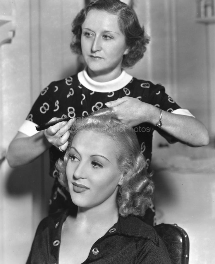 Lenore Sabine 1937