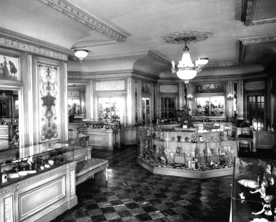 Max Factor Studio 1928 #2