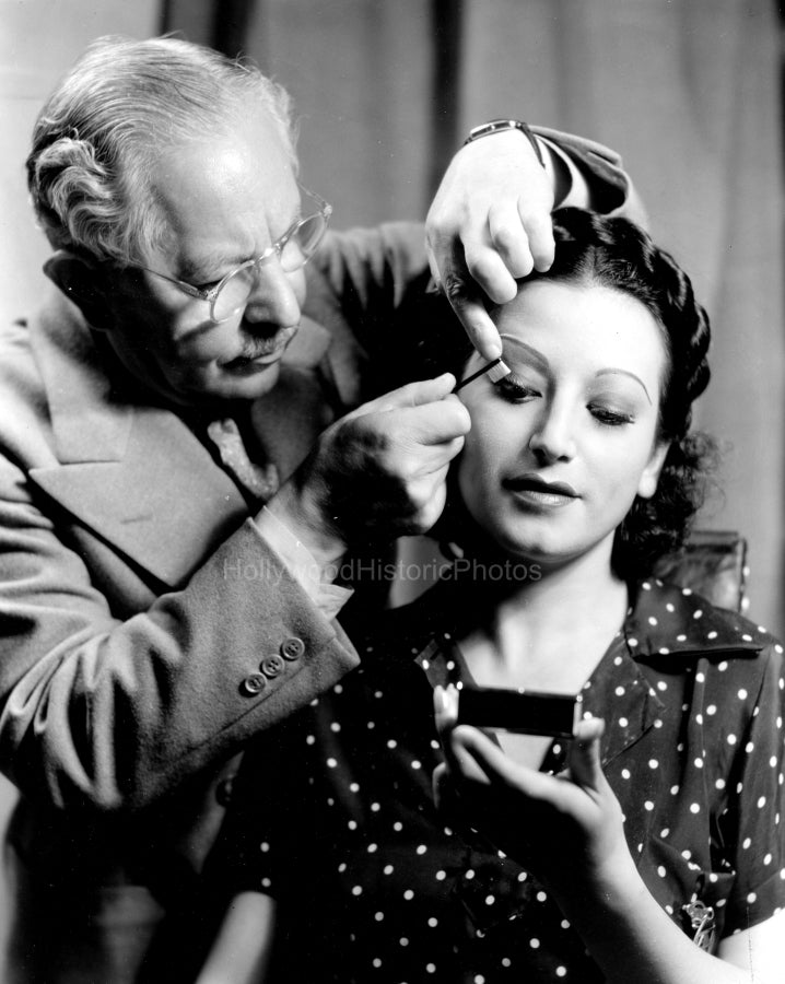 Max Factor 1939