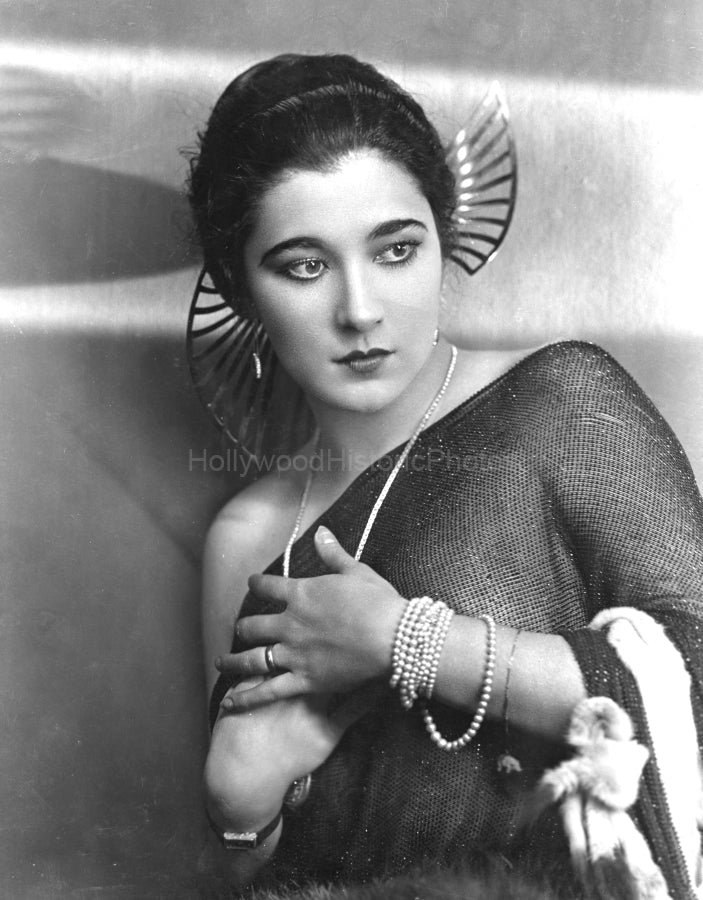 Nita Naldi 1924 #2