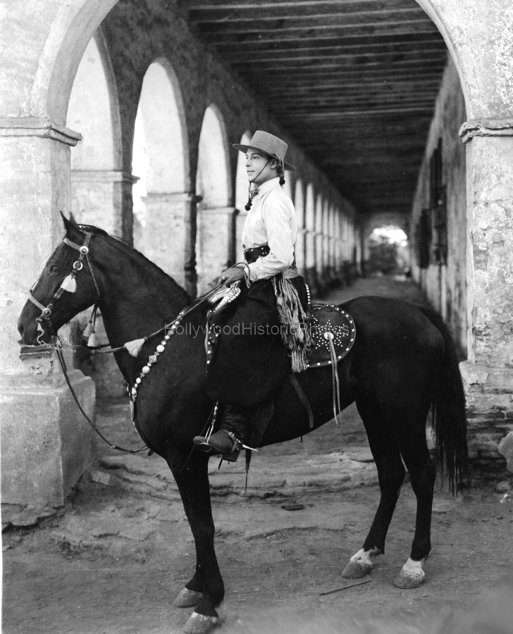 Rudolph Valentino 1921 #4