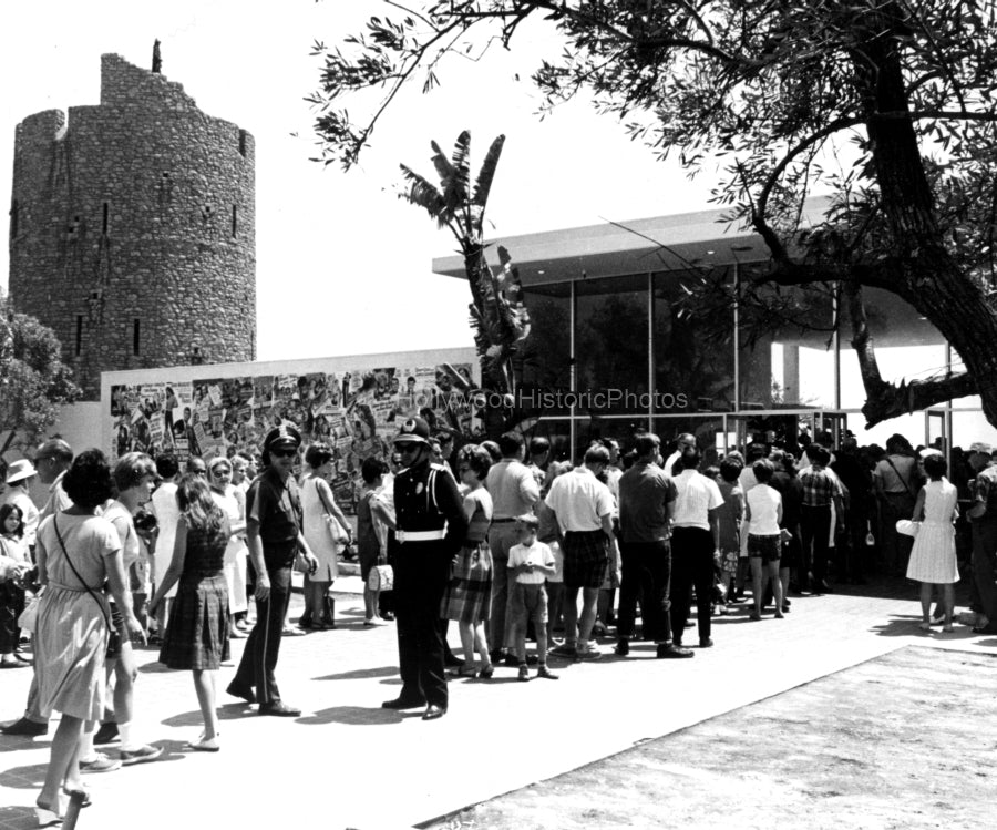 Universal Entertainment Center 1970