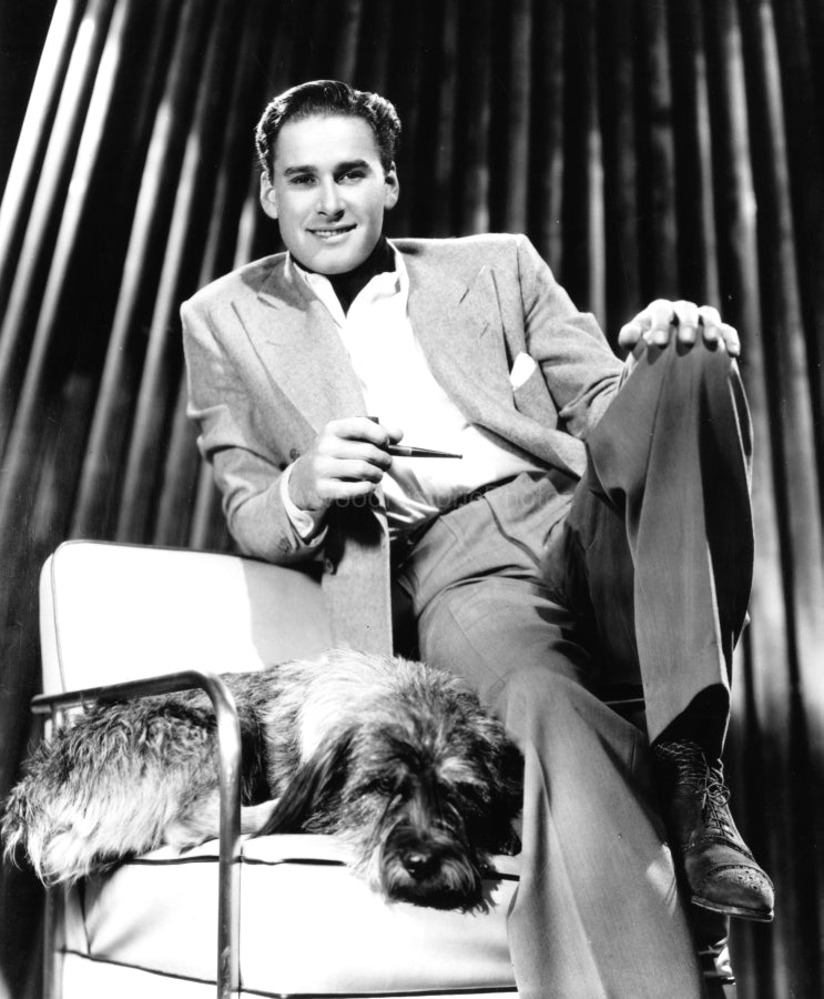 Errol Flynn 1937