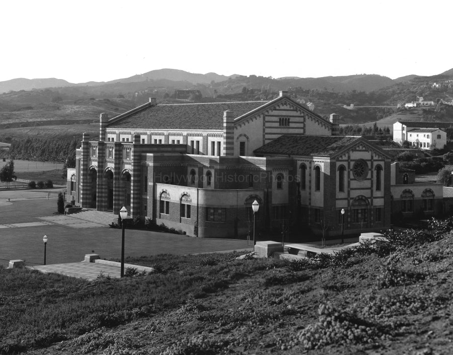 UCLA 1934